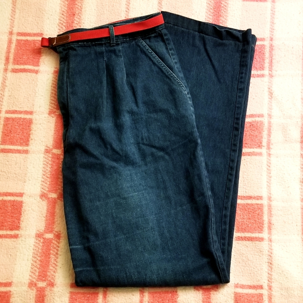 Vintage Levi's Tall Straight Leg Jeans w Belt - 22